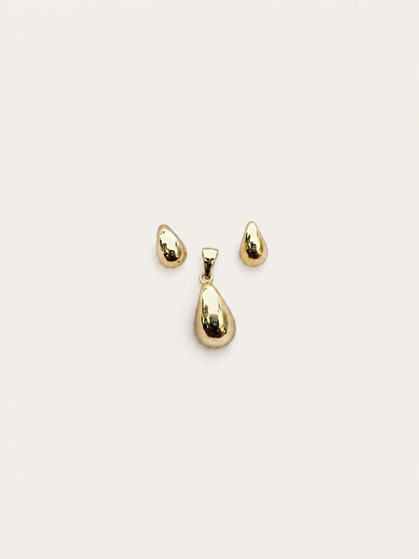 Gold-tone teardrop pendant from the eMarket247 pendants category